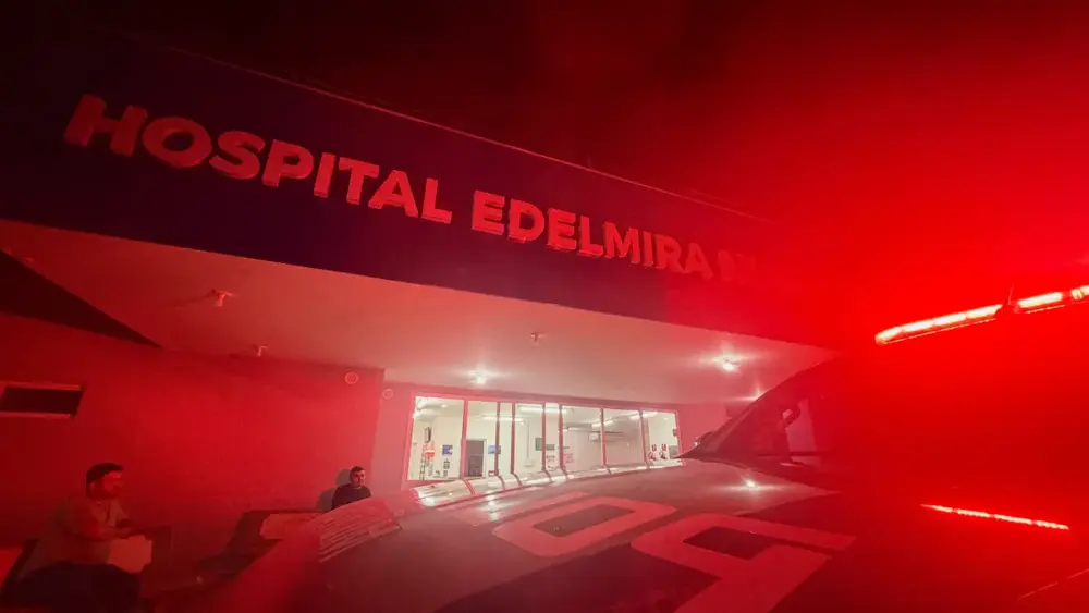 Jovem é morto a tiros ao atender chamado no portão em MS