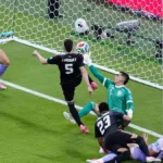 México vence Coreia e avança às oitavas da Copa