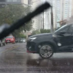 Chuva forte atinge Campo Grande com alerta de tempo instável