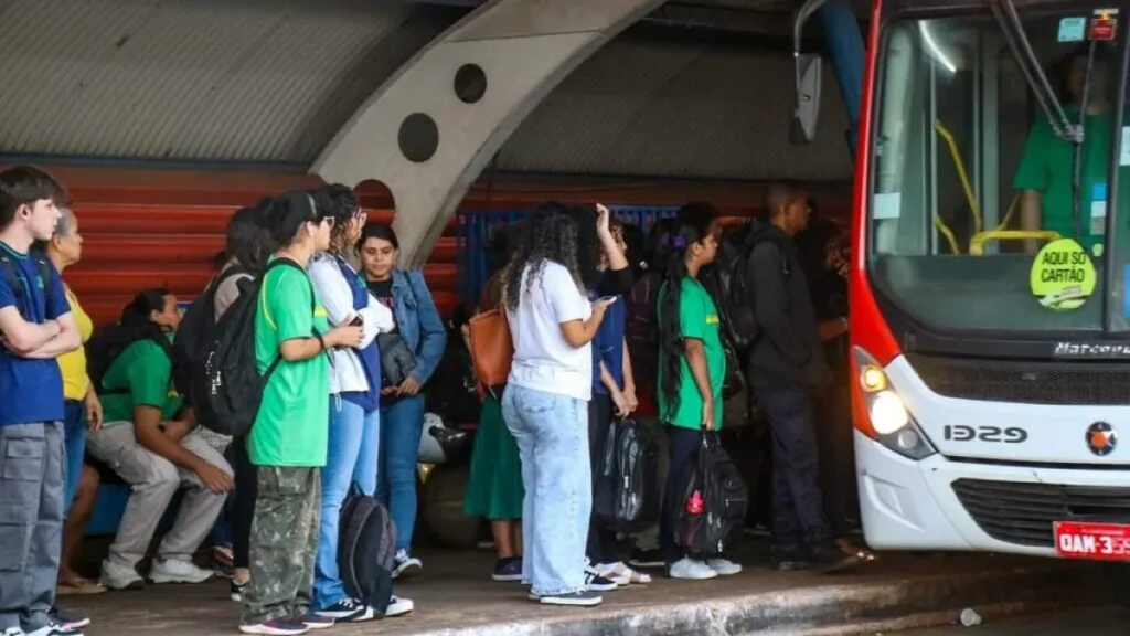 MS renova repasse de R$ 11,5 milhões para passe estudantil em Campo Grande