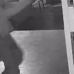 Dupla armada invade tabacaria e deixa dois feridos graves em Coxim