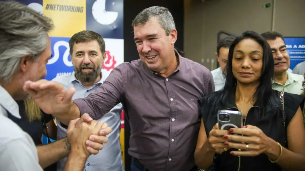 Riedel enfrenta desafio de construir legado político próprio
