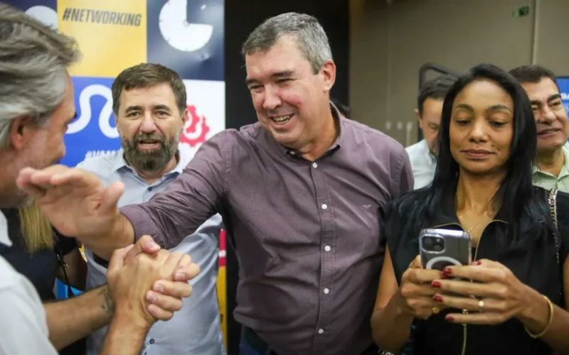 Riedel enfrenta desafio de construir legado político próprio
