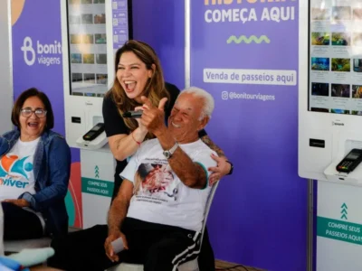 Idosos transformam memórias em poesia na FLIB