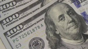 Dólar sobe a R$ 5,13 com tensão entre EUA e Irã