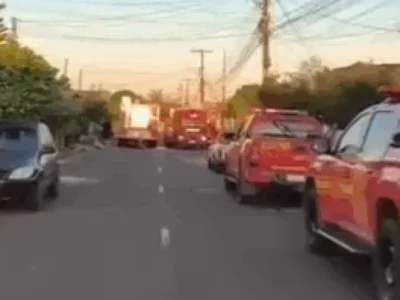 Incêndio e explosão atingem depósito de reciclagem em Campo Grande