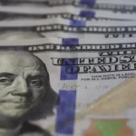 Dólar cai a R$ 5,08 com tarifas dos EUA e petróleo em baixa