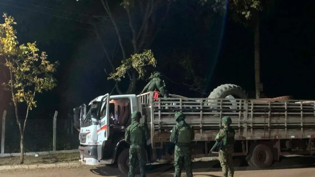Soldado e ex-PM presos com haxixe alegam que só sabiam de celulares