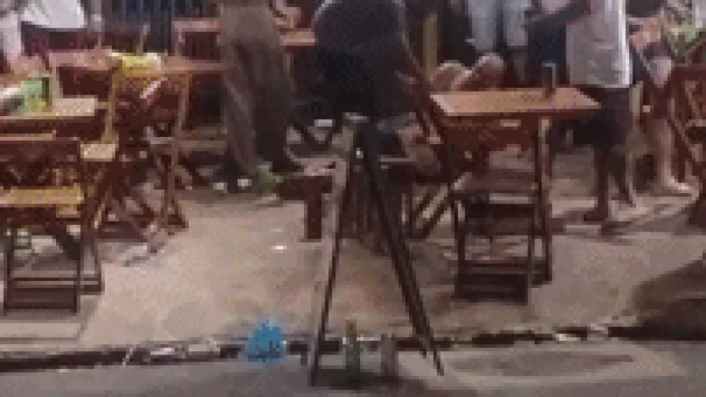 Briga generalizada em conveniência é registrada em vídeo