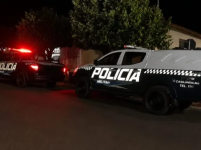 Pai e filha de 3 anos são mortos a tiros dentro de carro em MS