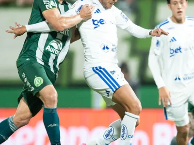 Chapecoense e Cruzeiro empatam e decidem vaga no Mineirão
