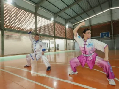Kung-fu em família: pais treinam filhas e mantêm tradição