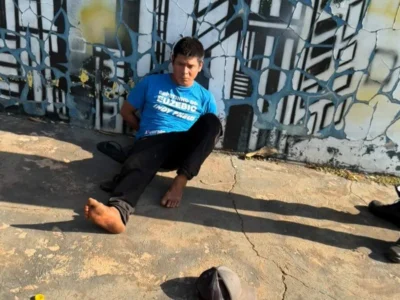 Homem é preso após esfaquear mulher e tentar golpeá-la no chão em Dourados
