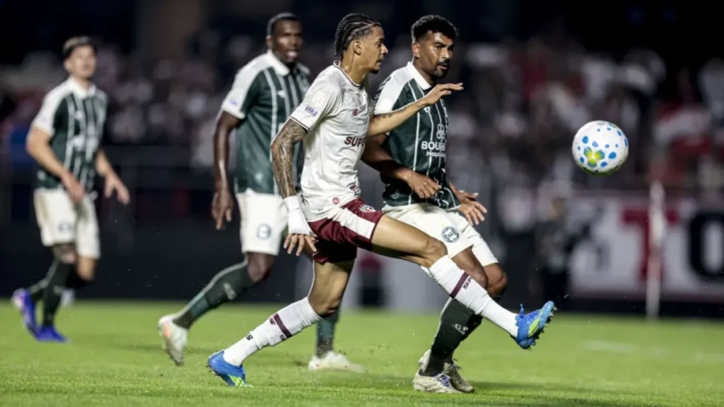 São Paulo empata com Coritiba e chega a 9 jogos sem vencer
