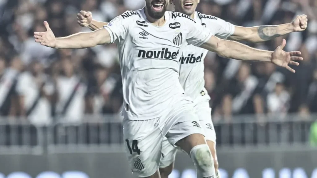 Santos e Atlético-MG vencem; Bahia empata em 3 a 3
